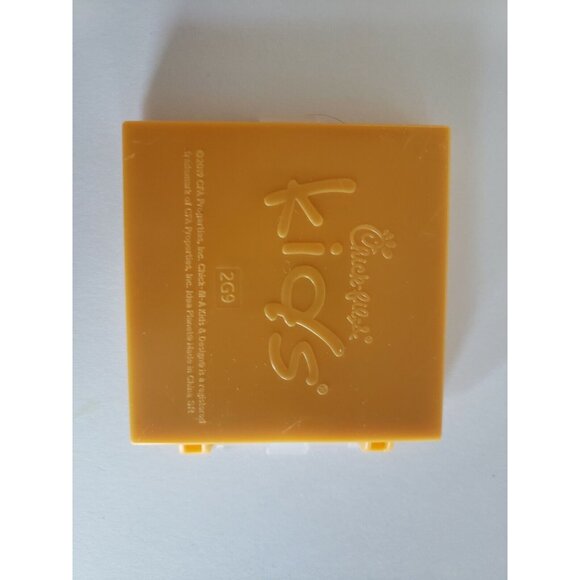 Chik-Fil-A Kids Pretend Cosmetic Red Bag And Trivia Word Game  (For Girls) - Picture 10 of 12